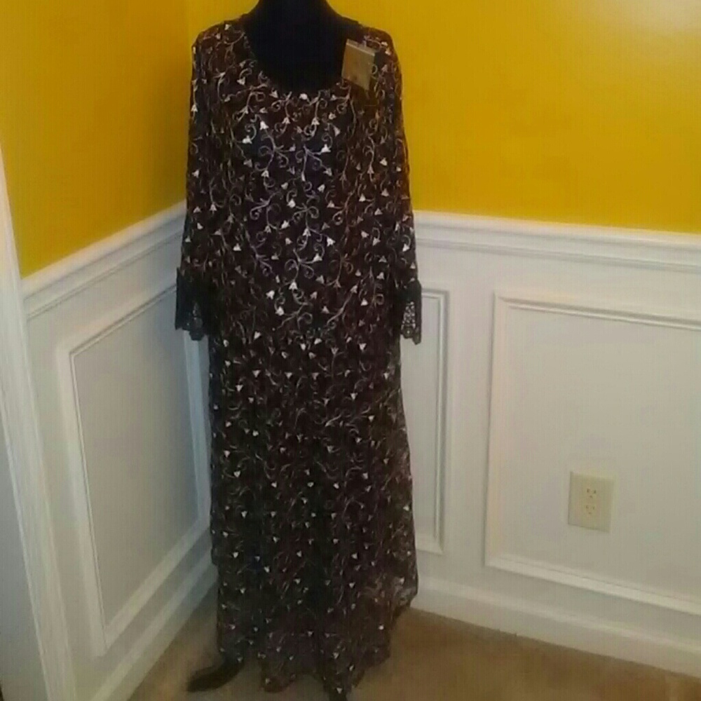Lane Bryant Black Lace size 24  Embroidery